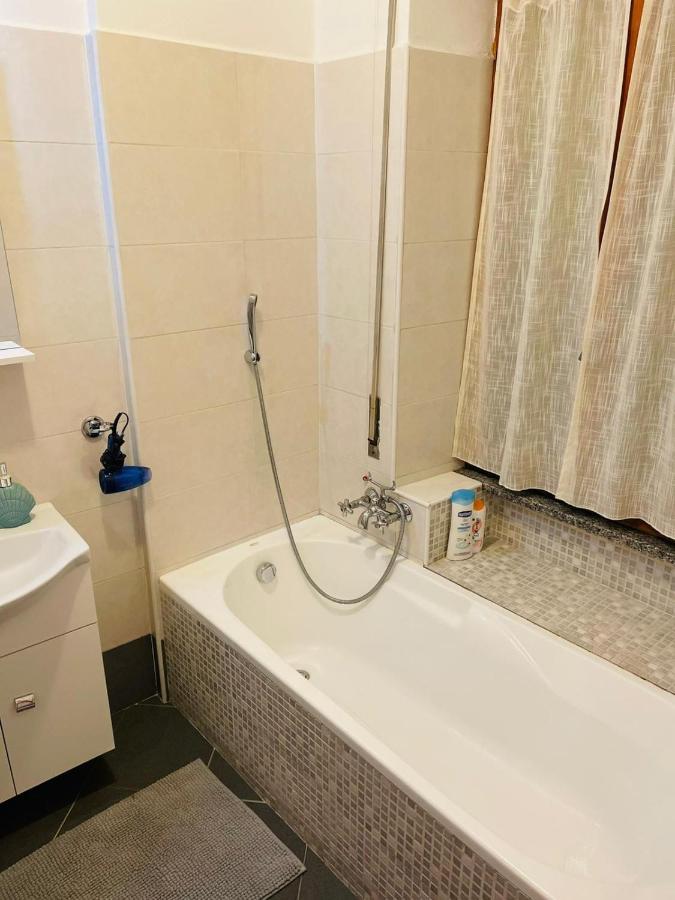 Casa Dei Fiori 3 Apartment Somma Lombardo Bagian luar foto